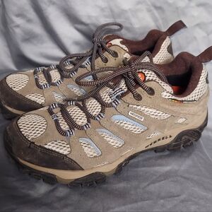 Merrell Women Vibram Waterproof Hiking Shoe 7.5
